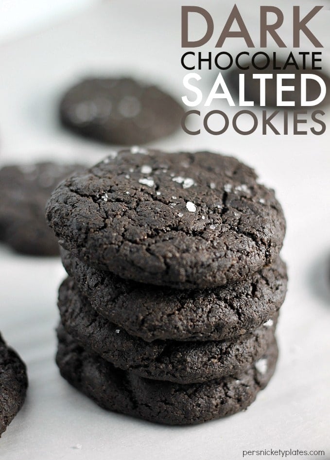 These simple Dark Chocolate Salted Cookies are easy to make (no mixer needed!) and have the rich chocolaty taste of an Oreo. | Persnickety Plates