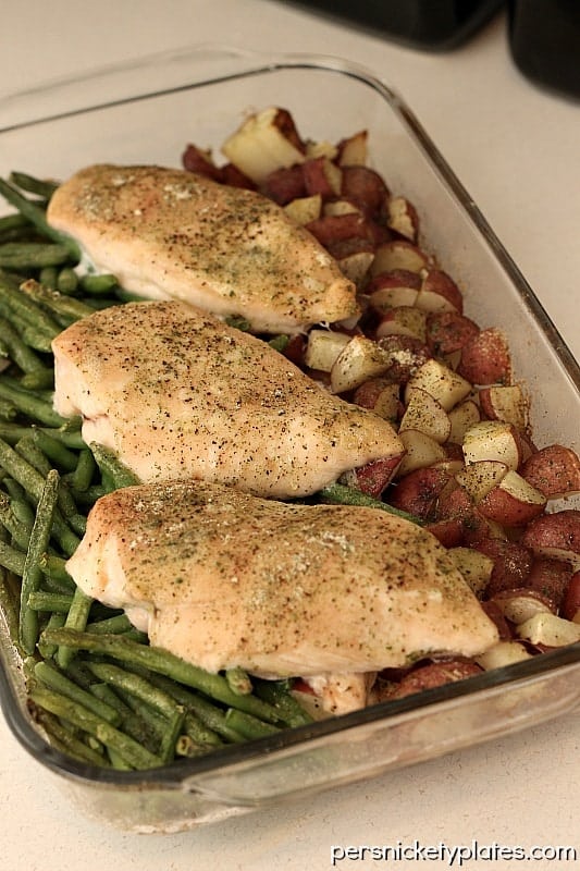 Ranch Chicken Veggie Bake is ideal for busy moms who hate cleaning up a ton of dinner dishes! This one-dish meal has chicken, veggies, and potatoes!