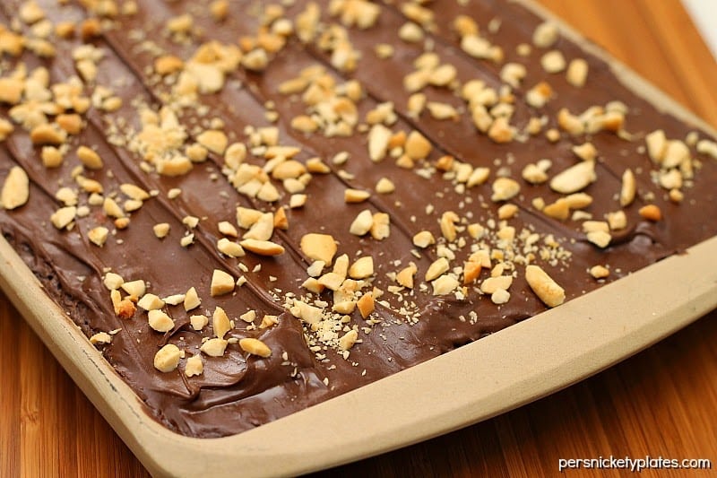 Nutter Butter Stuffed Brownie Bars | Persnickety Plates Nutter Butter Stuffed Brownie Bars are a quick and easy bar recipe perfect with vanilla ice cream