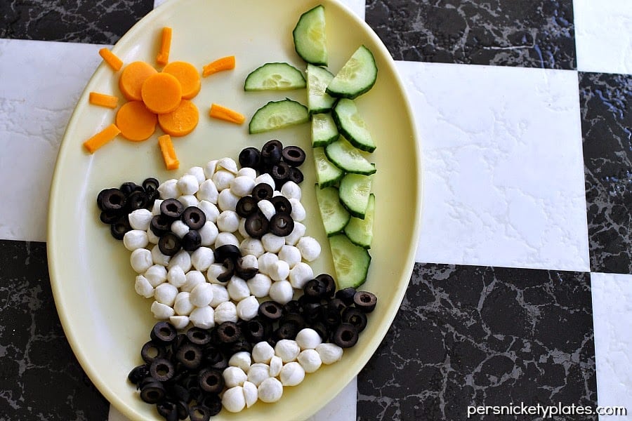 Olive {I LOVE} Pandas | Persnickety Plates #CalOliveCrafts #CleverGirls Olive {I LOVE} Pandas | Persnickety Plates #CalOliveCrafts #CleverGirls