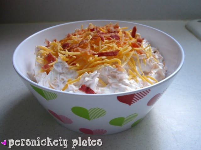 Persnickety Plates: Loaded Baked Potato Dip #appetizer Persnickety Plates: Loaded Baked Potato Dip #appetizer