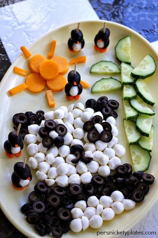 Olive {I LOVE} Pandas | Persnickety Plates #CalOliveCrafts #CleverGirls Olive {I LOVE} Pandas | Persnickety Plates #CalOliveCrafts #CleverGirls