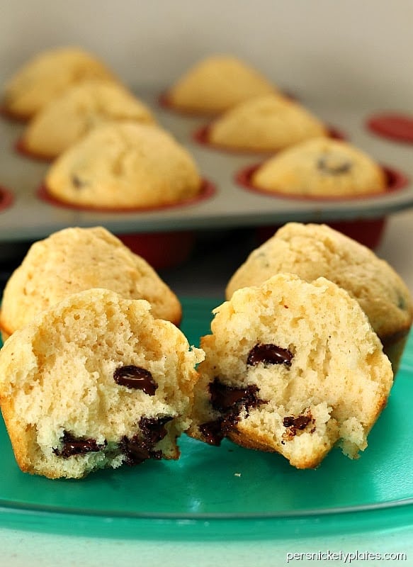 Simple Chocolate Chip Muffins that verge on cupcakes. Acceptable for breakfast but also perfect for dessert. | Persnickety Plates