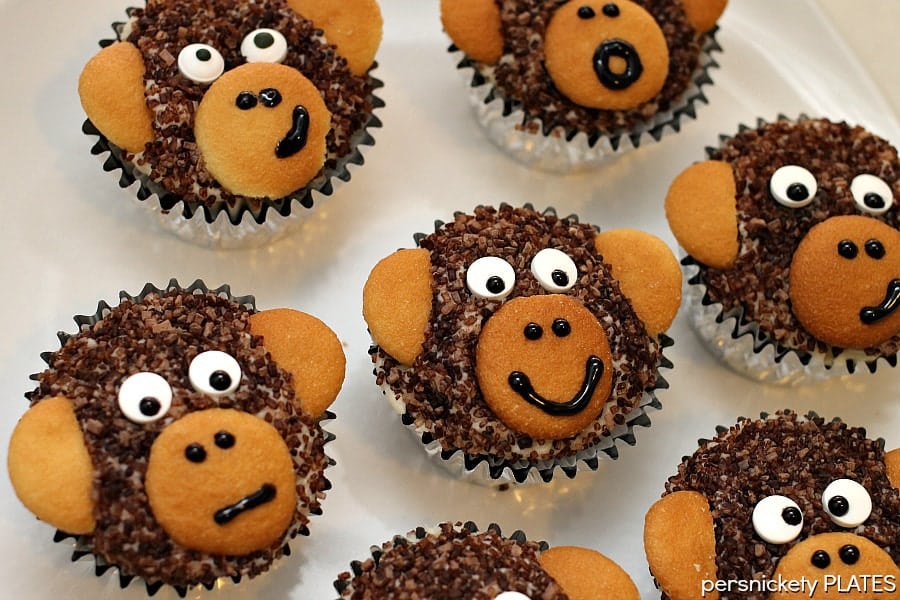 Monkey Cupcakes Monkey Cupcakes are such a cute dessert idea, you may not want to eat them! These delicious homemade chocolate cupcakes are made with chocolate sanding sugar and vanilla wafer ears! Perfect for a monkey themed birthday party!
