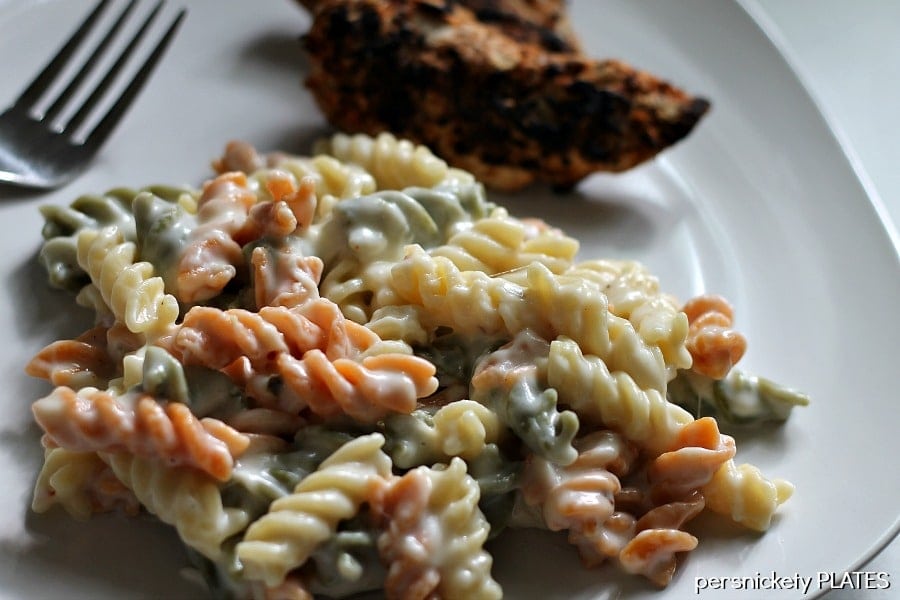 Stovetop Pepper Jack Macaroni & Cheese | Persnickety Plates