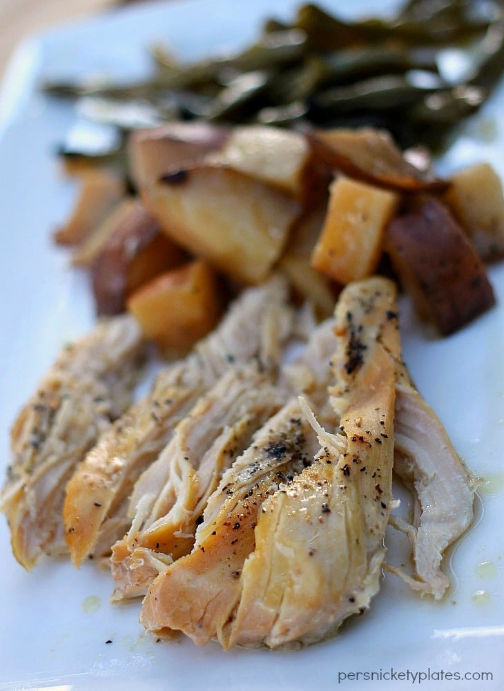 plated chicken potatoes & green beans made in slow cooker Slow Cooker Chicken, Potatoes, & Green Beans - your entire dinner made right in the crock pot! | www.persnicketyplates.com