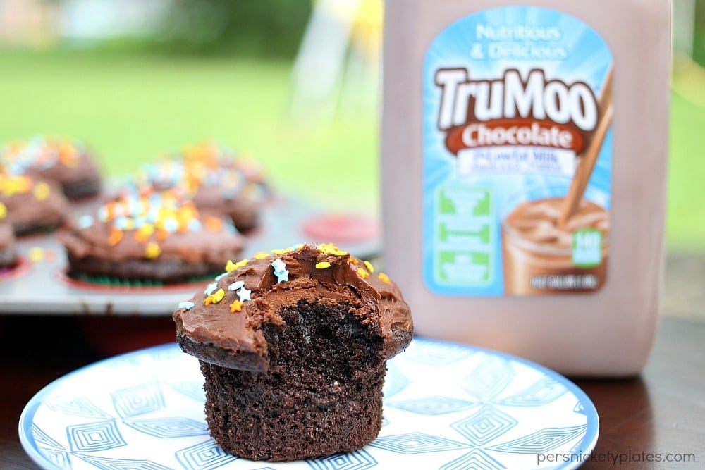  Chocolate Milk Cupcakes are not to be confused with Milk Chocolate Cupcakes! These easy cupcakes are made with chocolate milk!