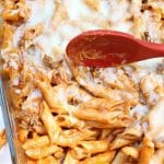 Baked Red and White Mostaccioli - only 4 ingredients in this super simple dinner! | Persnickety Plates #sp #