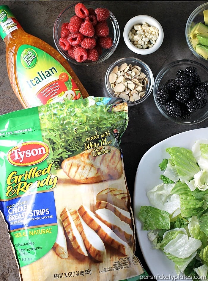 Summer Cobb Salad is quick to throw together and full of fresh flavors to kick off your summertime eating! | Persnickety Plates ad