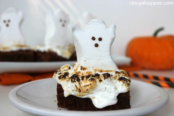 brownie topped with peeps ghost