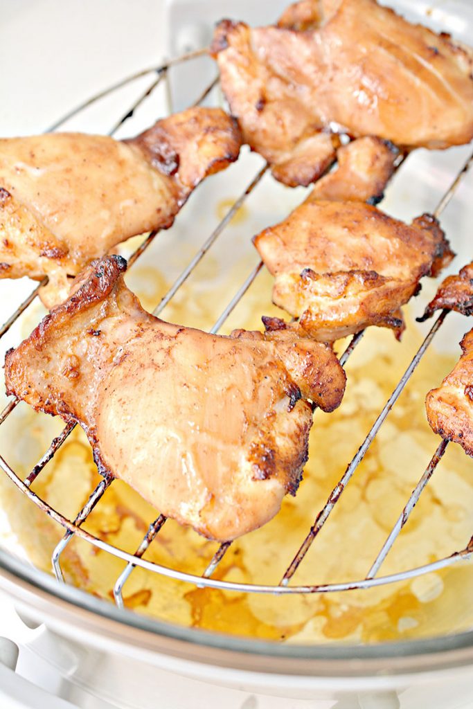 chicken thighs on air fryer rack